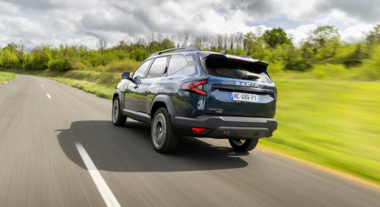 Katrin Adt prend les commandes de Dacia : le groupe Renault mise sur l’expérience Mercedes pour sa marque phare